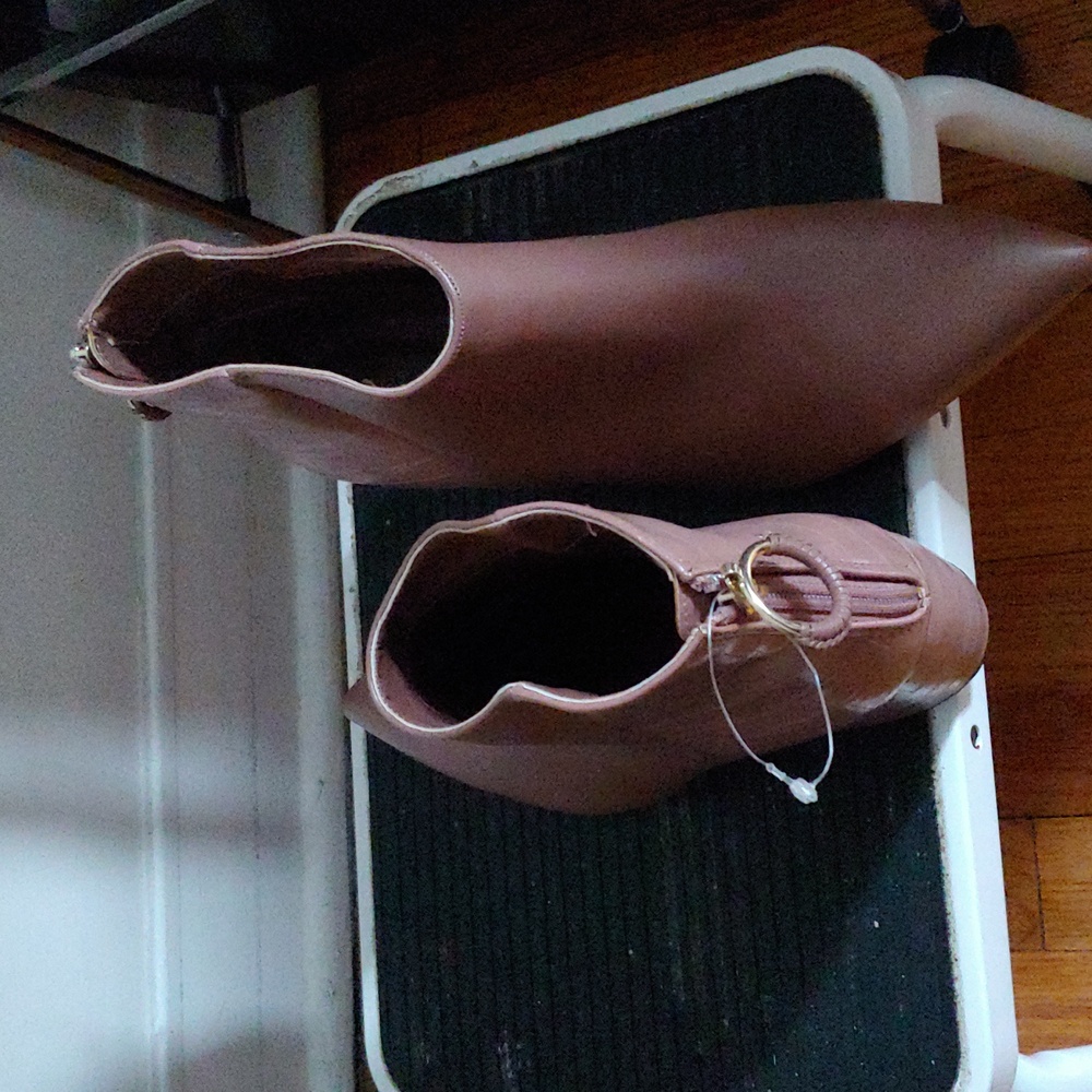 Qupid women shoes brand new in my closet with and without tag